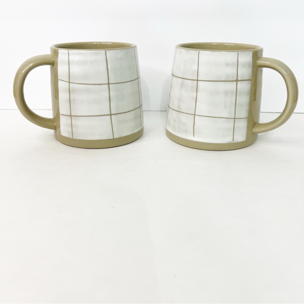 Set of 2 Ceramic Grid Pattern Coffee Mugs – Modern Neutral Tones